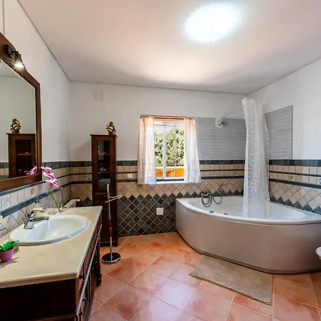 Al Monte Lusitano Tatil Evi
